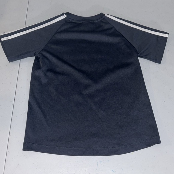 Adidas Boy’s Short Sleeve Athletic Top Size 6 - Picture 4 of 6